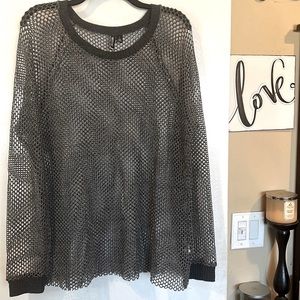 EUC Valette  Scoop Neck Long Sleeve Mesh Top